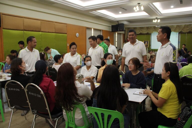 เทศบาลตำบลบางเมือง จัดฝึกอบรมเชิงปฏิบัติการด้านการตลาดออนไลน์และพัฒนาบรรจุภัณฑ์ ครั้งที่ 1 ประจำปีงบประมาณ พ.ศ. 2567