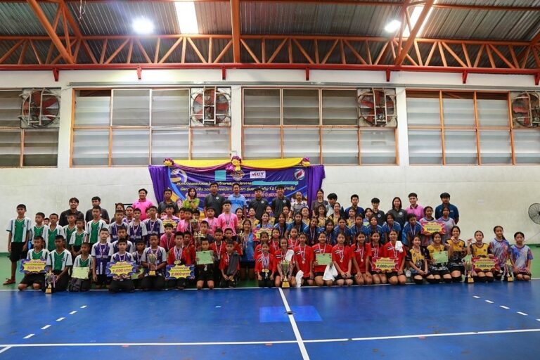ผลการแข่งขันกีฬาวอลเลย์บอลประถมศึกษา รุ่นอายุไม่เกิน 12 ปี ชิงชนะเลิศจังหวัดสมุทรปราการ ครั้งที่ 2 ประจำปี 2567 ทีมชาย ร.ร. ณัฏฐเวศม์ และ รุ่นอายุไม่เกิน 12 ปี ทีมหญิง รร.อนุบาลสุขสวัสดิ์ คว้าแชมป์ในรายการนี้ไปครอง