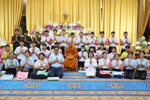 คณะสงฆ์วัดหนามแดง จัดพิธีถวายมุทิตา สักการะ พระครูวิทูรกิจจาทร ( บุญเลิศ ปญฺญาธโร แก้วน้ำค้าง ) ( พระอาจารย์จาบ ) เนื่องในโอกาสได้รับตราตั้งให้ดำรงตำแหน่ง เจ้าอาวาสวัดหนามแดง