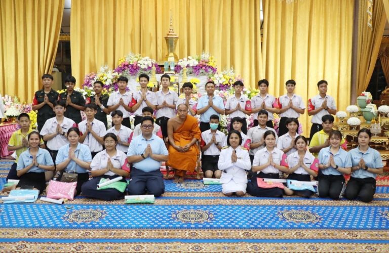 คณะสงฆ์วัดหนามแดง จัดพิธีถวายมุทิตา สักการะ พระครูวิทูรกิจจาทร ( บุญเลิศ ปญฺญาธโร แก้วน้ำค้าง ) ( พระอาจารย์จาบ ) เนื่องในโอกาสได้รับตราตั้งให้ดำรงตำแหน่ง เจ้าอาวาสวัดหนามแดง 